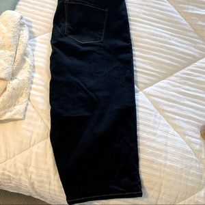 Gloria Vanderbilt stretch cropped jeans to below knee.